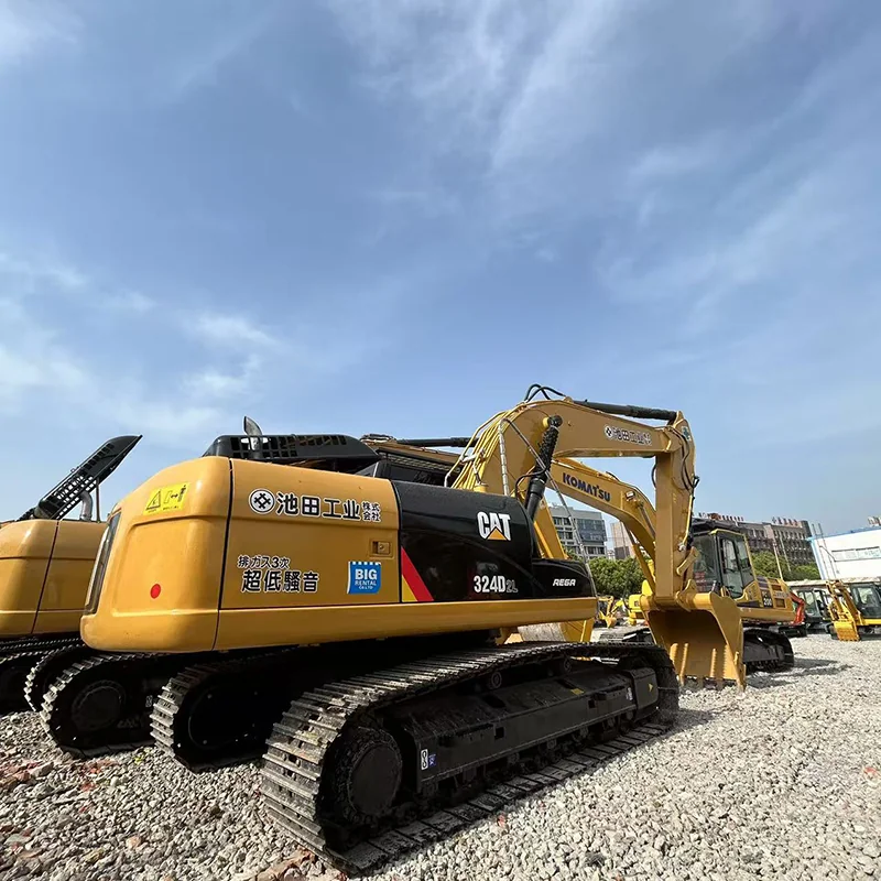 Caterpillar 324D2L detail 3