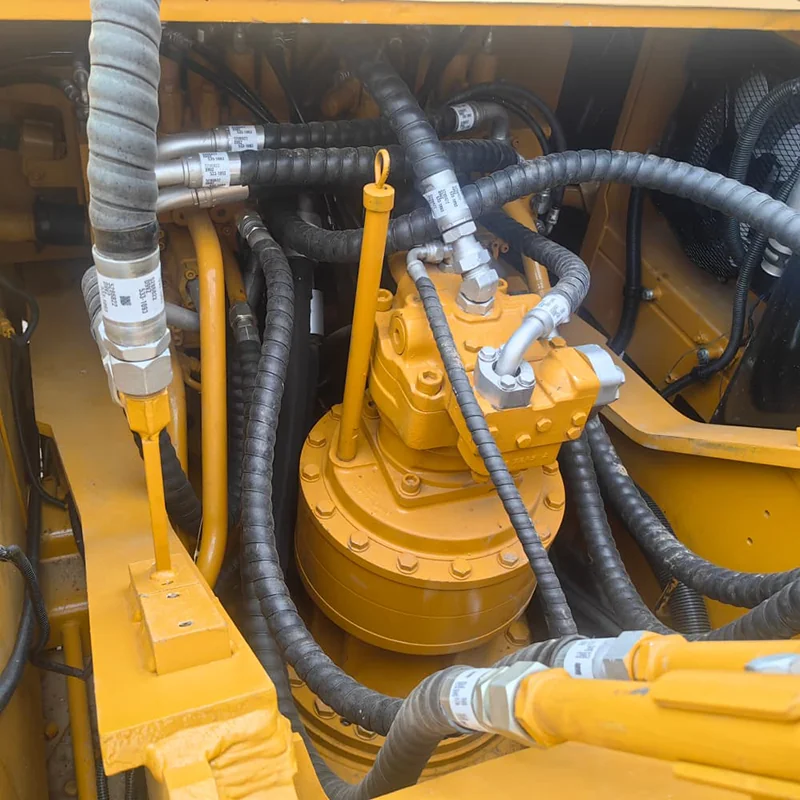 Caterpillar 325D2L detail 1