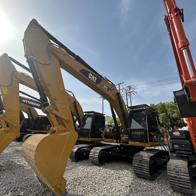 Caterpillar 326D2L detail 1