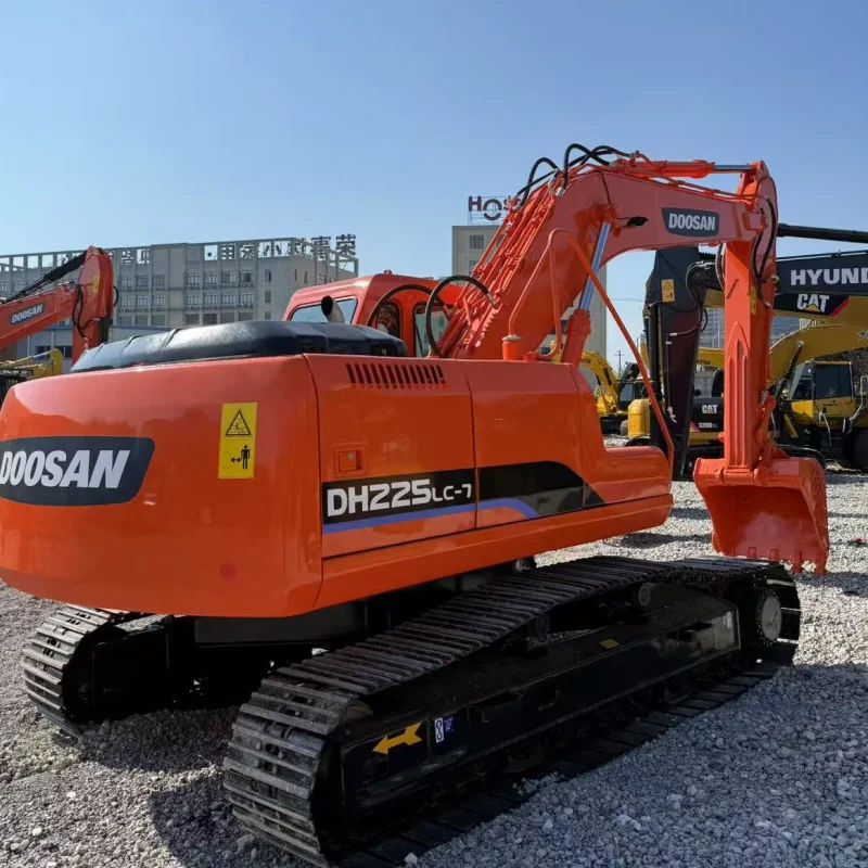 Doosan DH225LC-7 detail 3