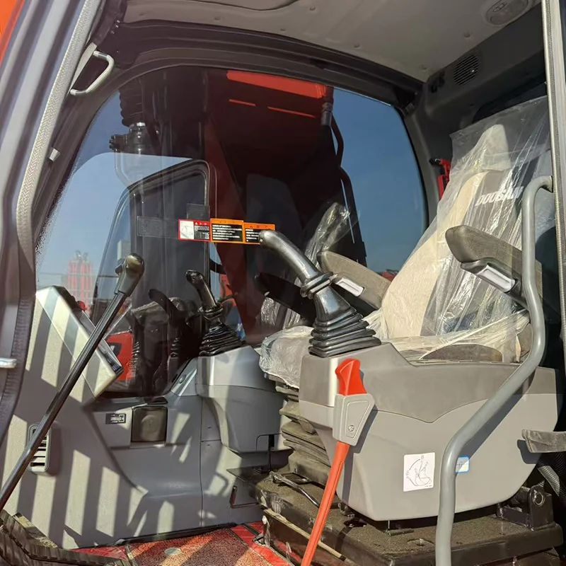 Doosan DX225LCA detail 1