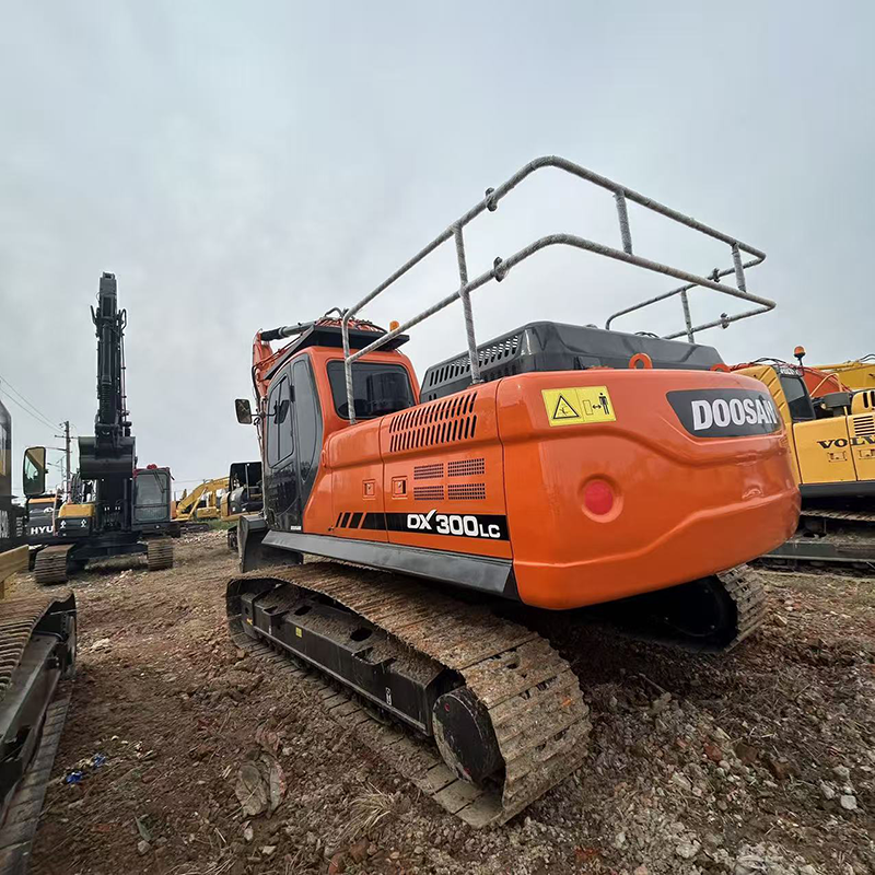 Doosan DX300LC (Standard)